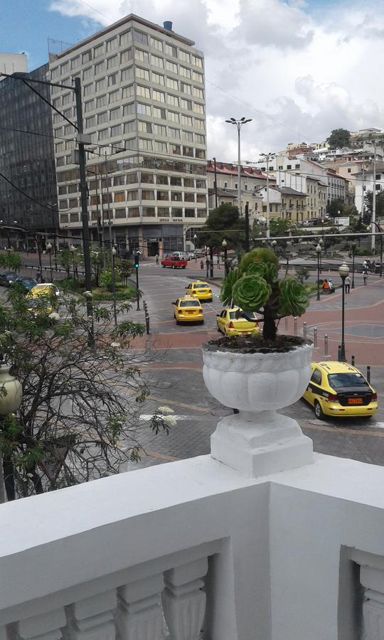 Hostal Mediodia Quito Exteriér fotografie