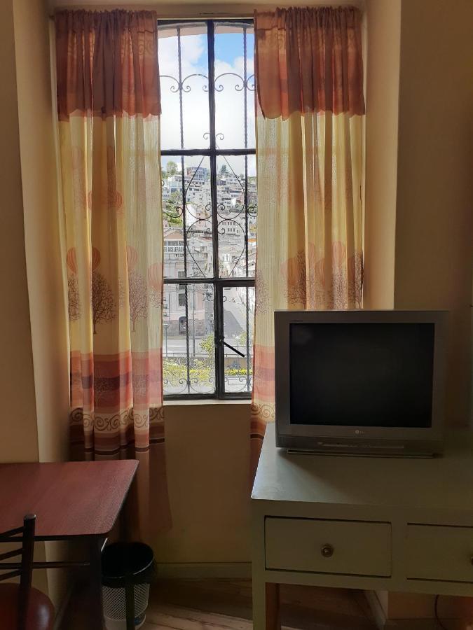 Hostal Mediodia Quito Exteriér fotografie